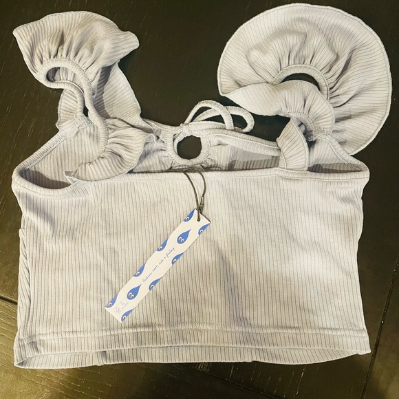 Solid Ruffle Knotted Rib Crop Tank Top - Picture 5 of 5